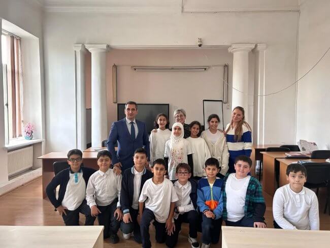 Oktyabrın 30-da Azərbaycan Özəl Təhsil Müəssisələri Assosiasiyasının sədri,Heydər Eminli Qərb Universiteti Tam Orta Məktəbinin  qonağı olmuşdu.