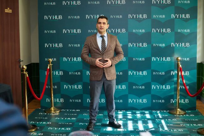 Fevralın 22-də Azərbaycan Özəl Təhsil Müəssisələri Assosiasiyasının sədri Heydər Eminli IVY Hub təlim-tədris mərkəzinin rəsmi açılış tədbirində iştirak etmişdi.